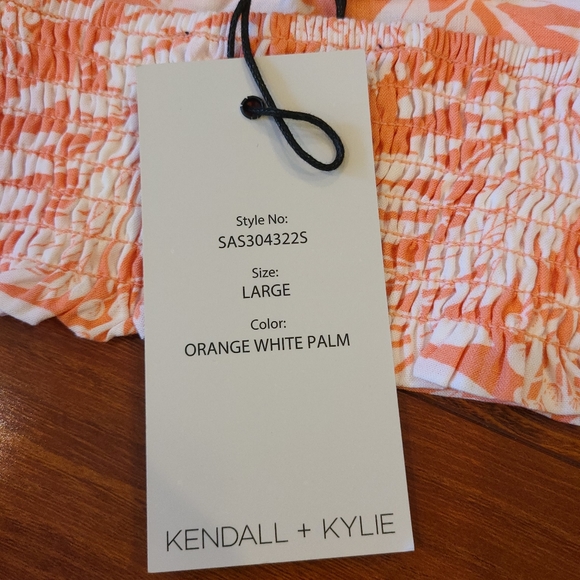 Kendall+Kylie Halter Top Size Large - Picture 4 of 9